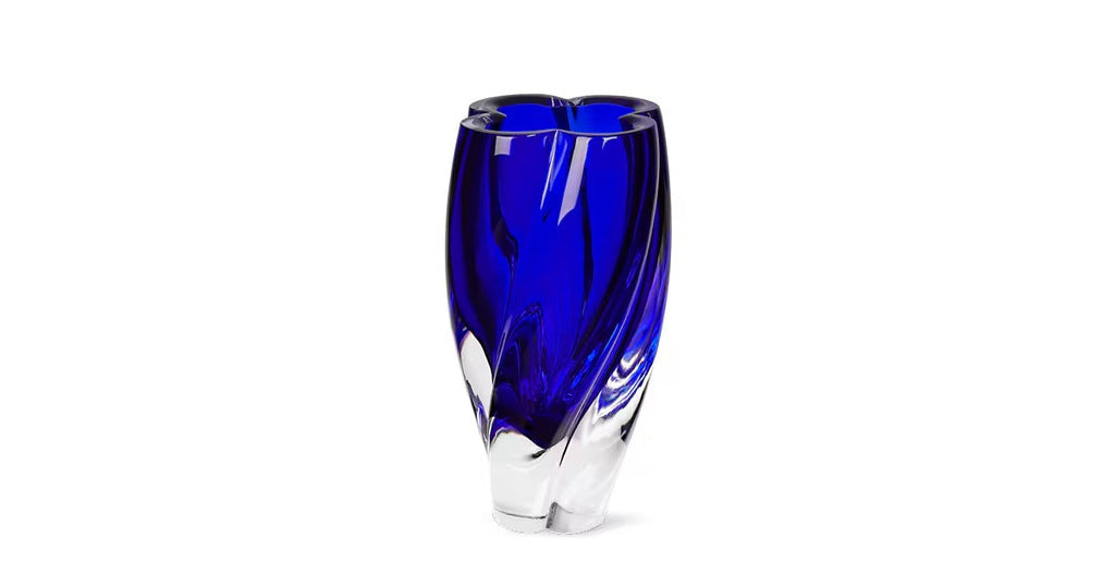 Blossom Vase by Tokujin Yoshioka