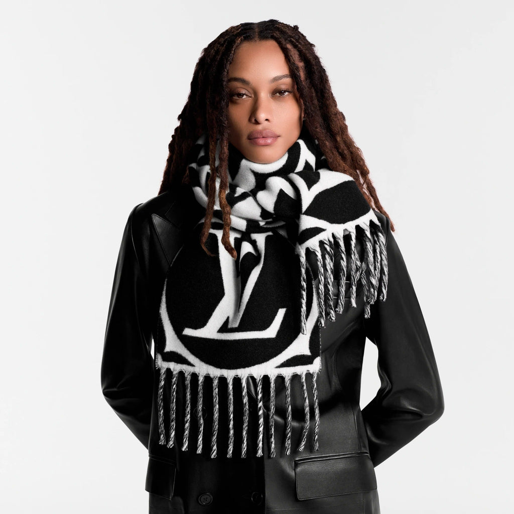 LV Medallion Scarf