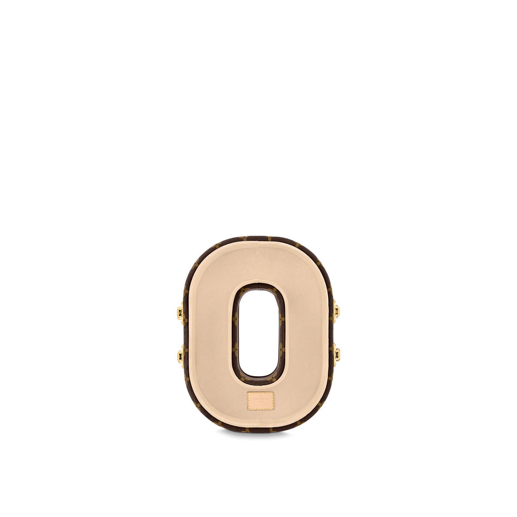 Letter Trunk O