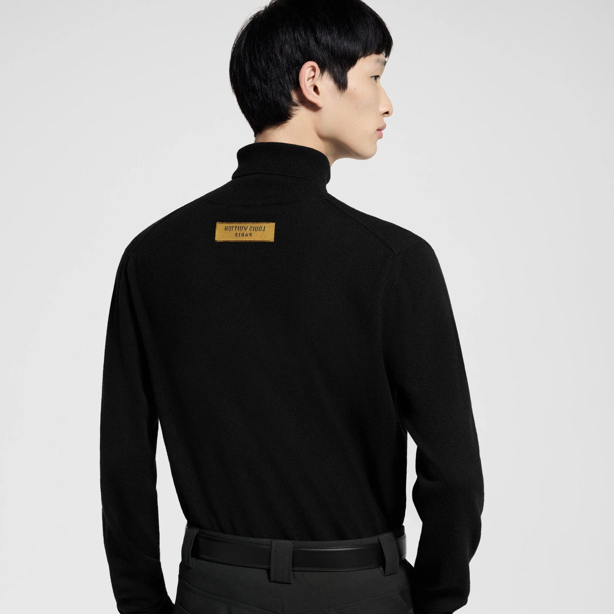 LVSE LV Embossed Turtle Neck