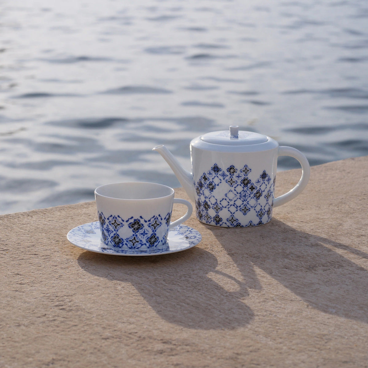 Teapot LV By The Pool