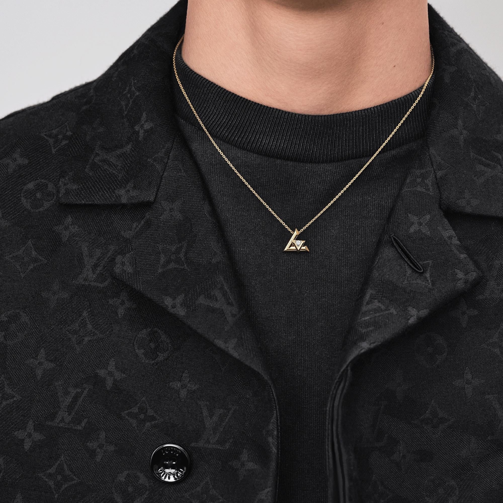 LV Volt One Small Pendant, Yellow Gold And Diamond