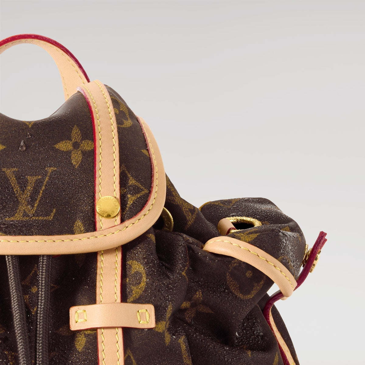 Nano Christopher East West Louis Vuitton Silk Tech