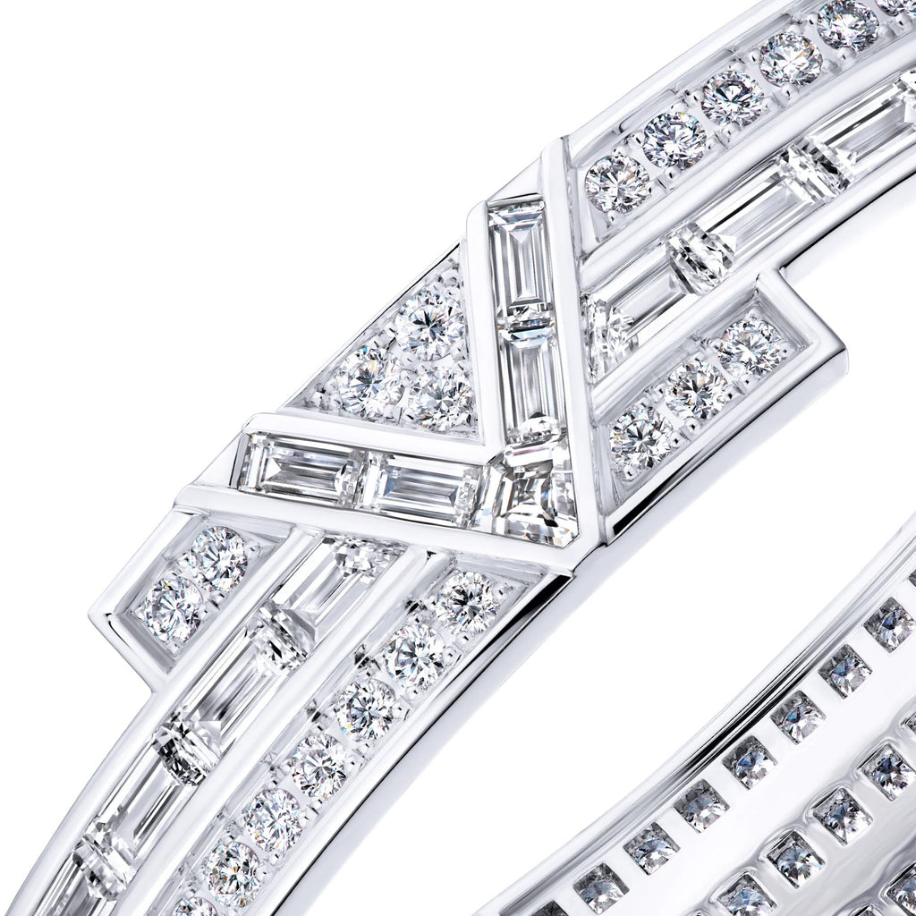 Pure V Bracelet, White Gold and Diamonds