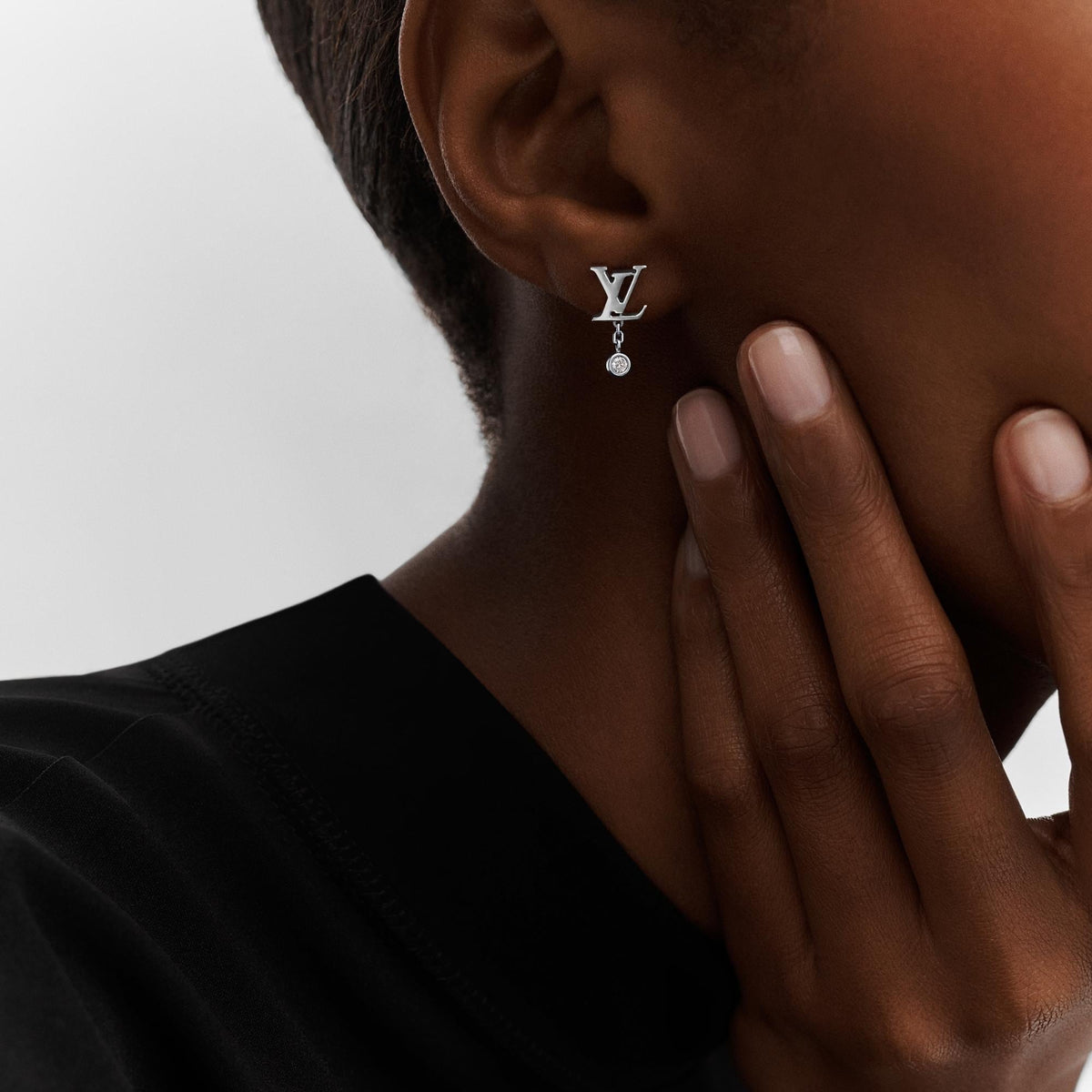 Idylle Blossom LV Ear Stud, White Gold And Diamond - Per Unit