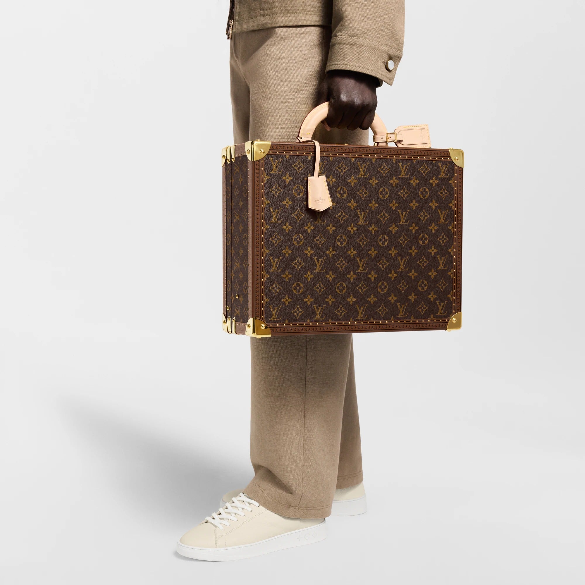 Cotteville 16 Montres Monogram