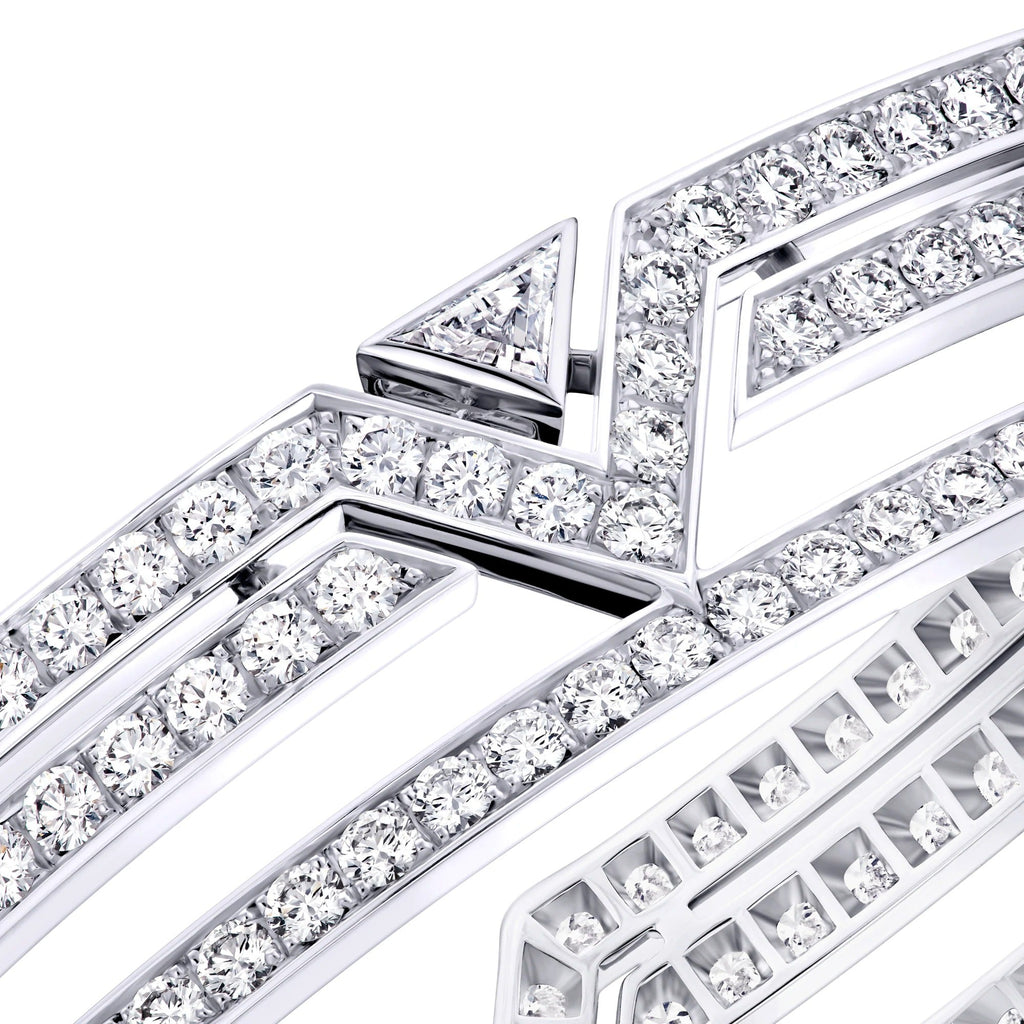 Pure V Bracelet, White Gold and Diamonds