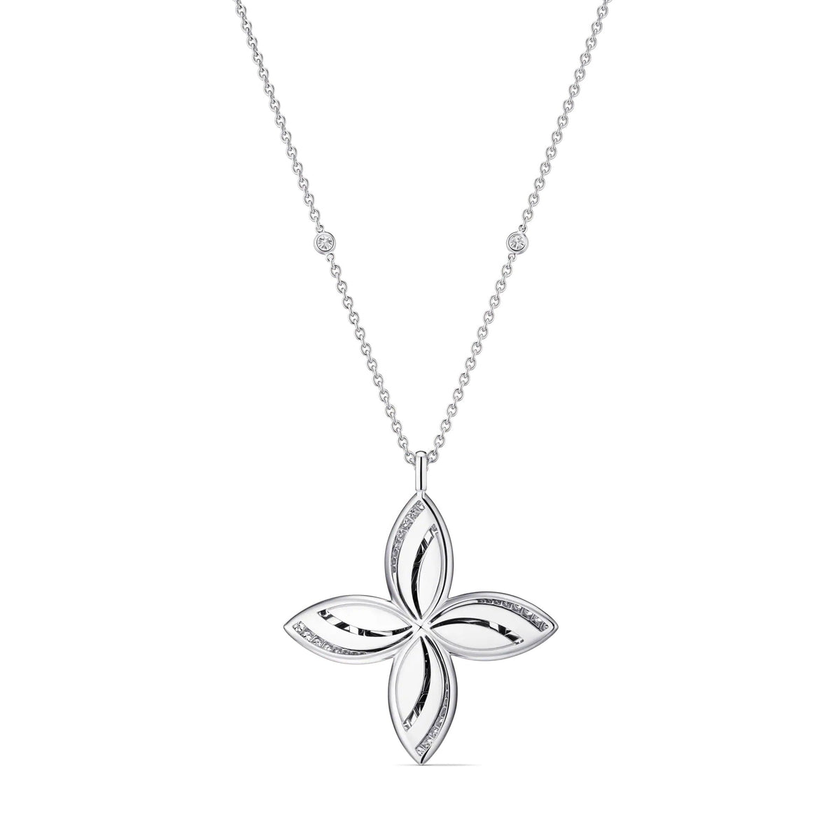 Idylle Blossom Pendant, White Gold & Diamonds