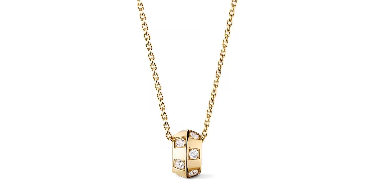 Le Damier de Louis Vuitton Pendant, Yellow Gold and Diamonds