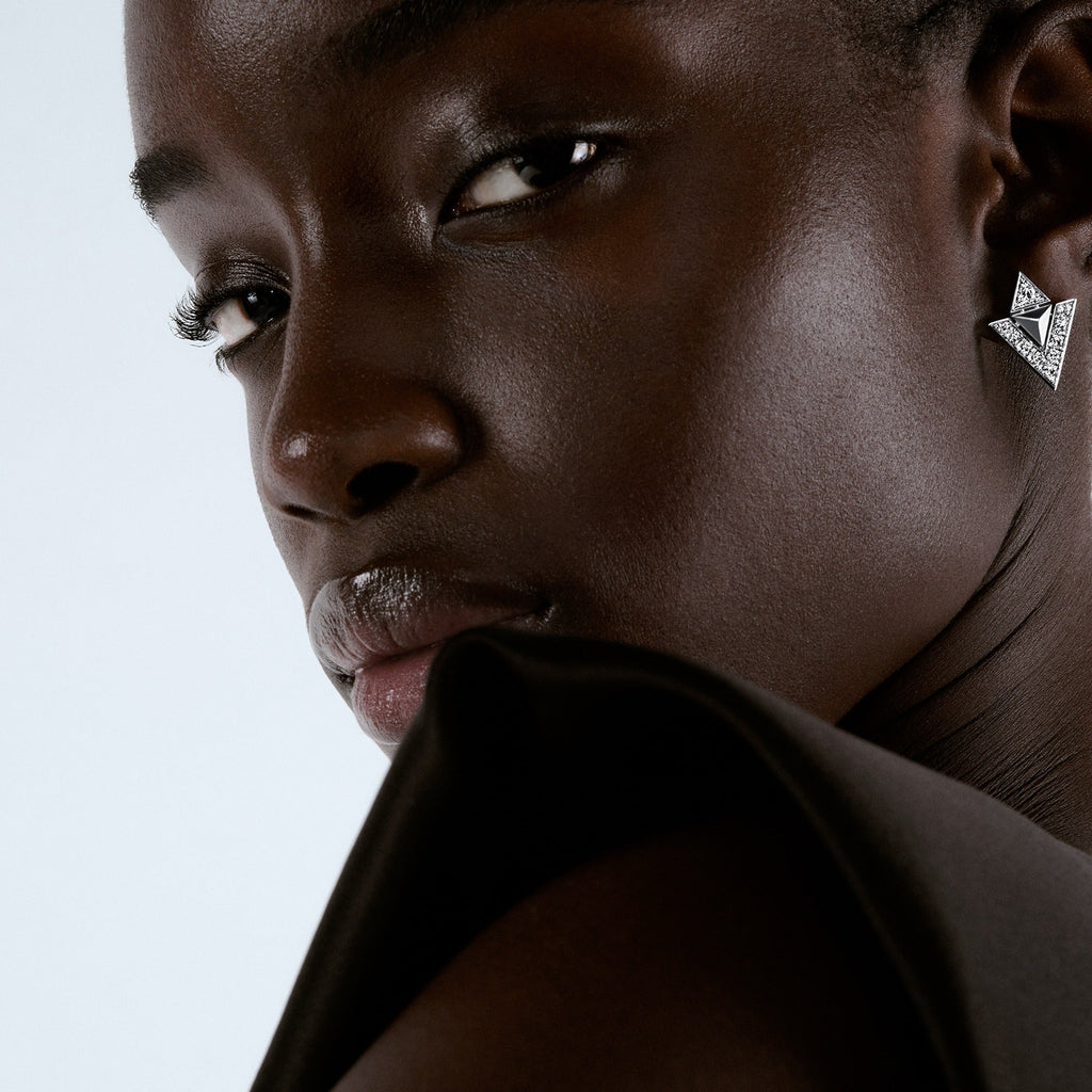 Pure V Earrings, White Gold and Diamonds