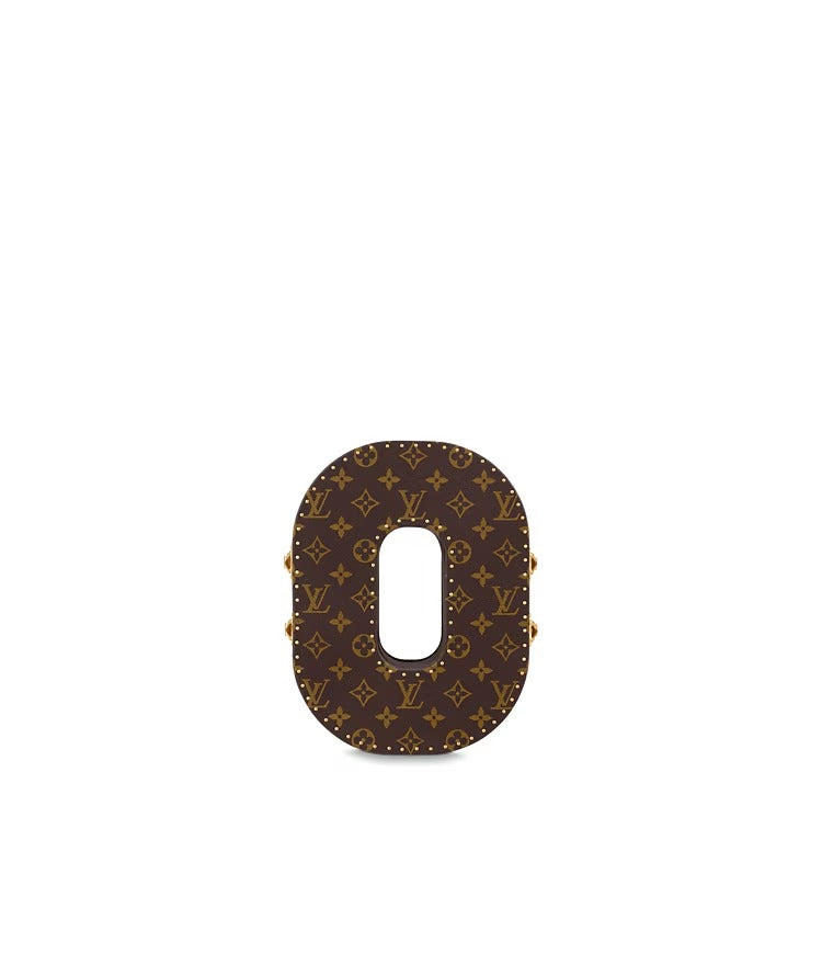 Letter Trunk O