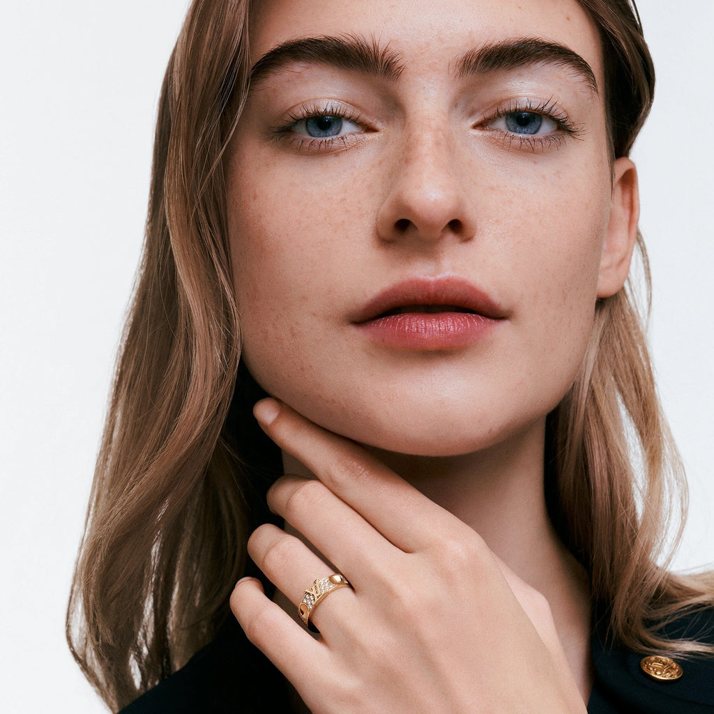 Empreinte Medium Ring, Yellow Gold and Diamonds