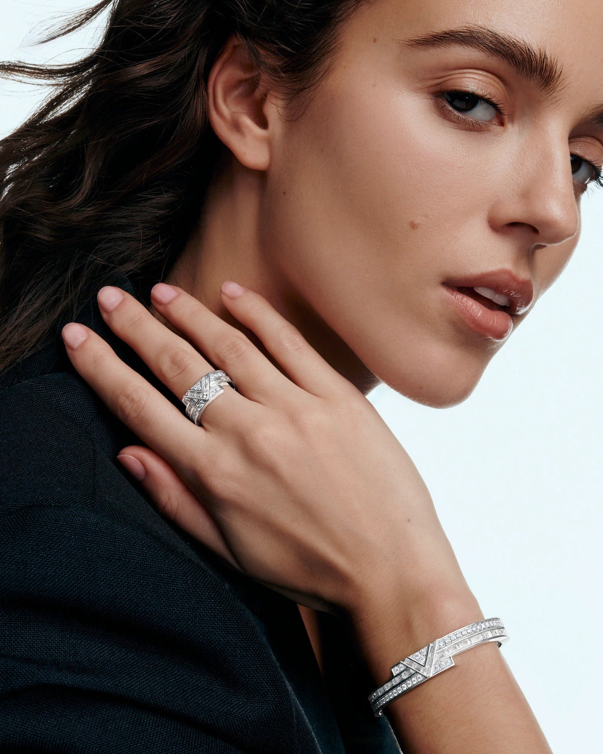 Pure V Bracelet, White Gold and Diamonds