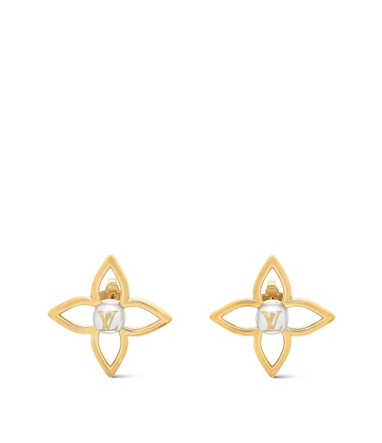 Pearly Flower Stud Earrings