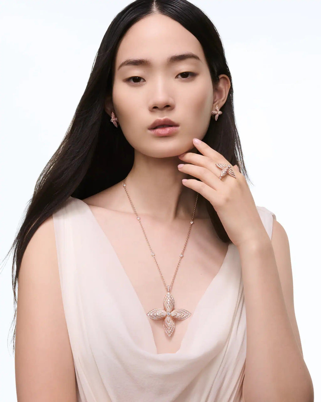 Idylle Blossom Ring, Rose Gold and Diamonds