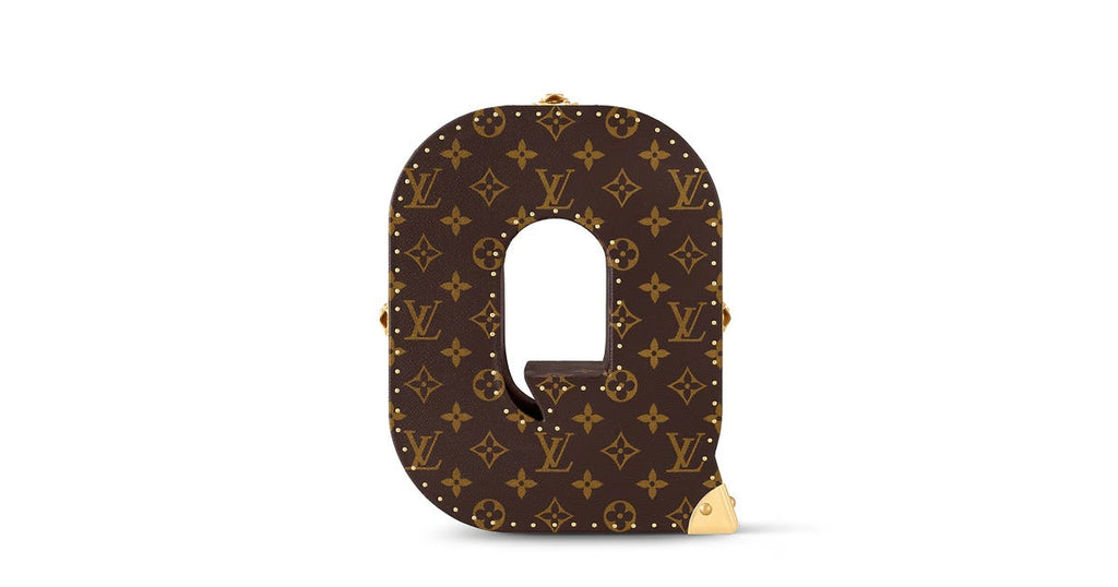 Letter Trunk Q