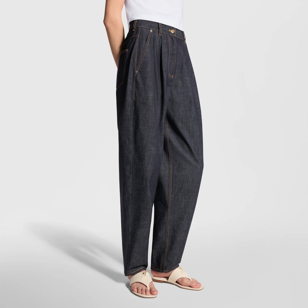 Wide-Cut Pleat Jeans