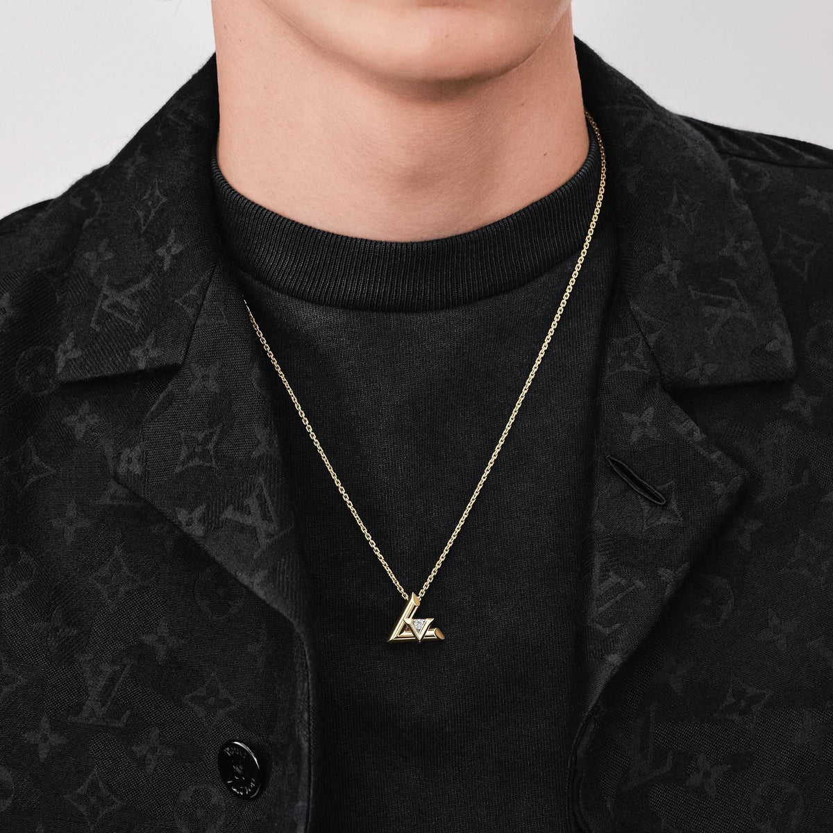 LV Volt One Large Pendant, Yellow Gold And Diamond
