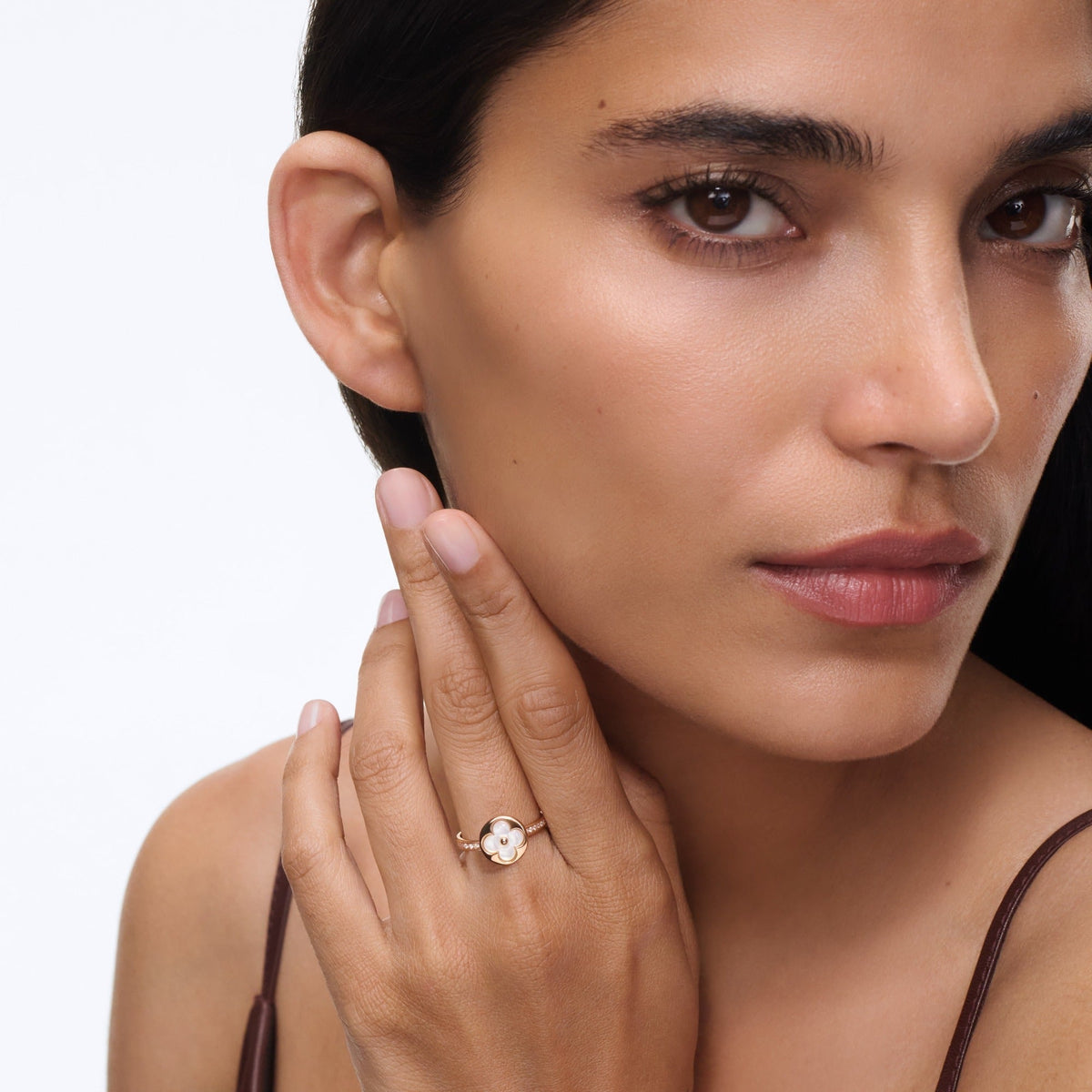 Color Blossom XS Sun Ring, Pink Gold, White Mother-of-Pearl and Diamonds