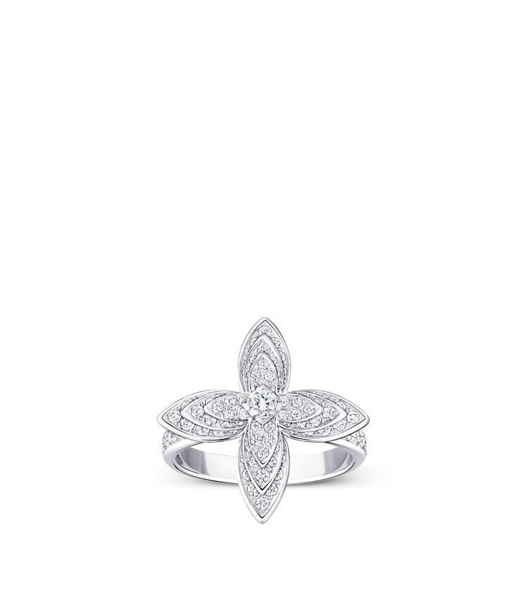 Idylle Blossom Ring, White Gold & Diamonds