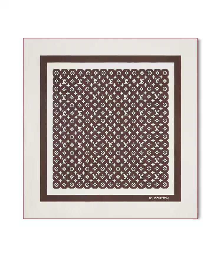 Monogram Silhouette Square 90