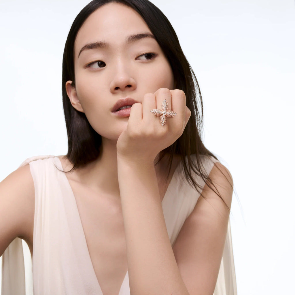 Idylle Blossom Ring, Rose Gold and Diamonds