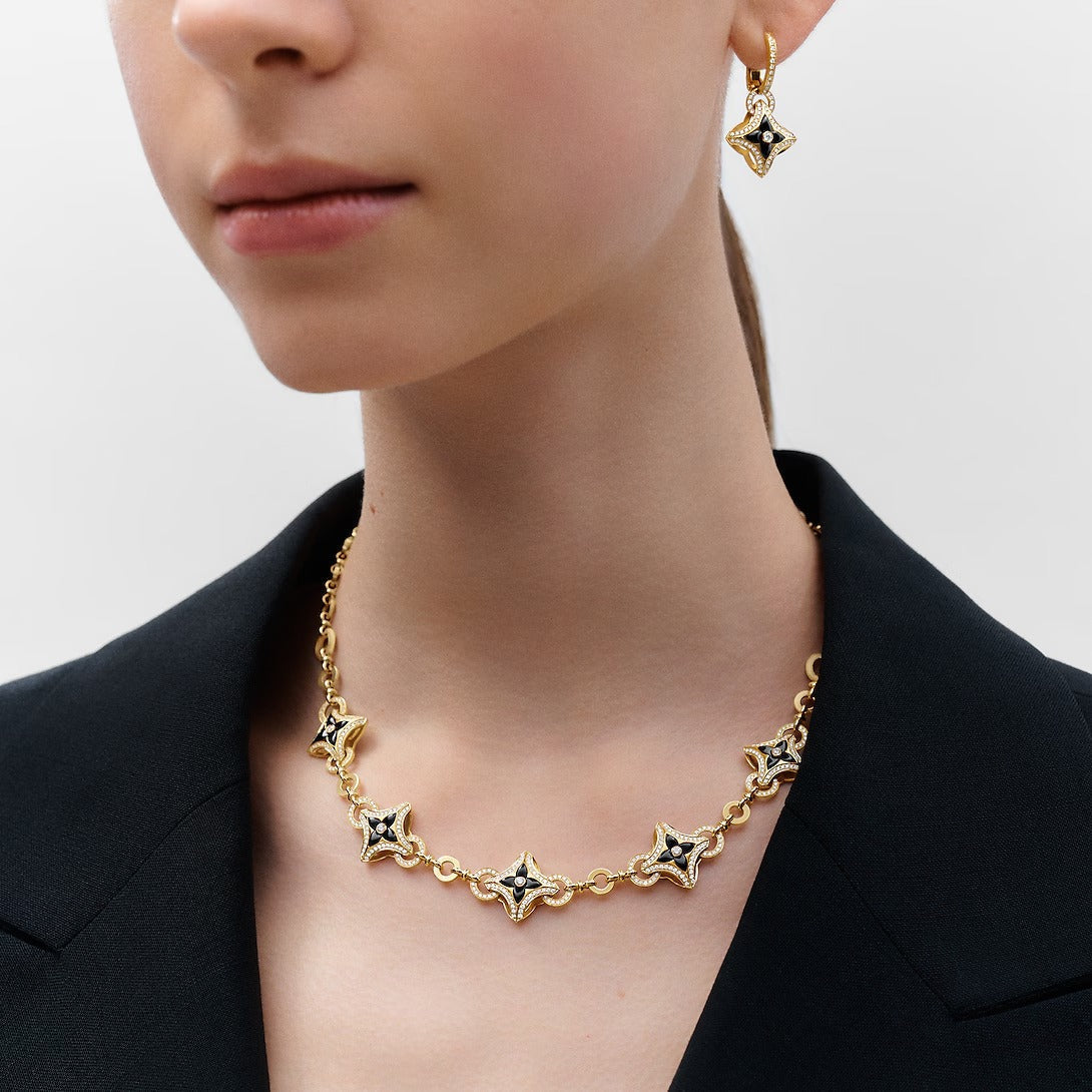 Ever Blossom Necklace, Yellow Gold, Onyx & Diamonds