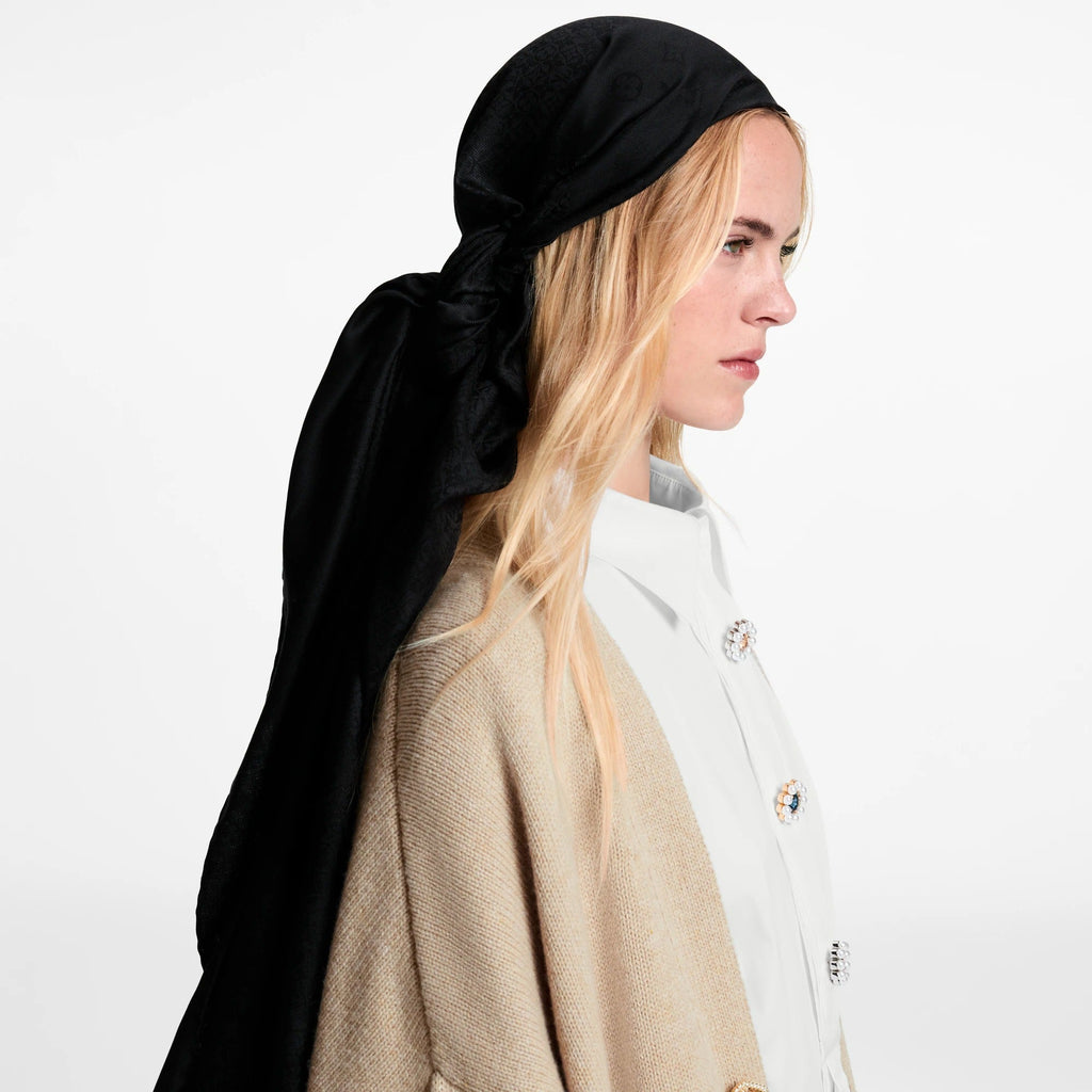 Frosty Monogram Wrap