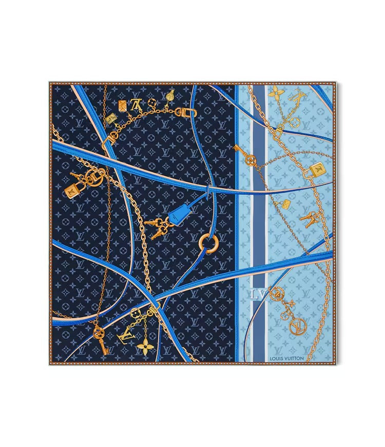 Strap And Trunk Square 70