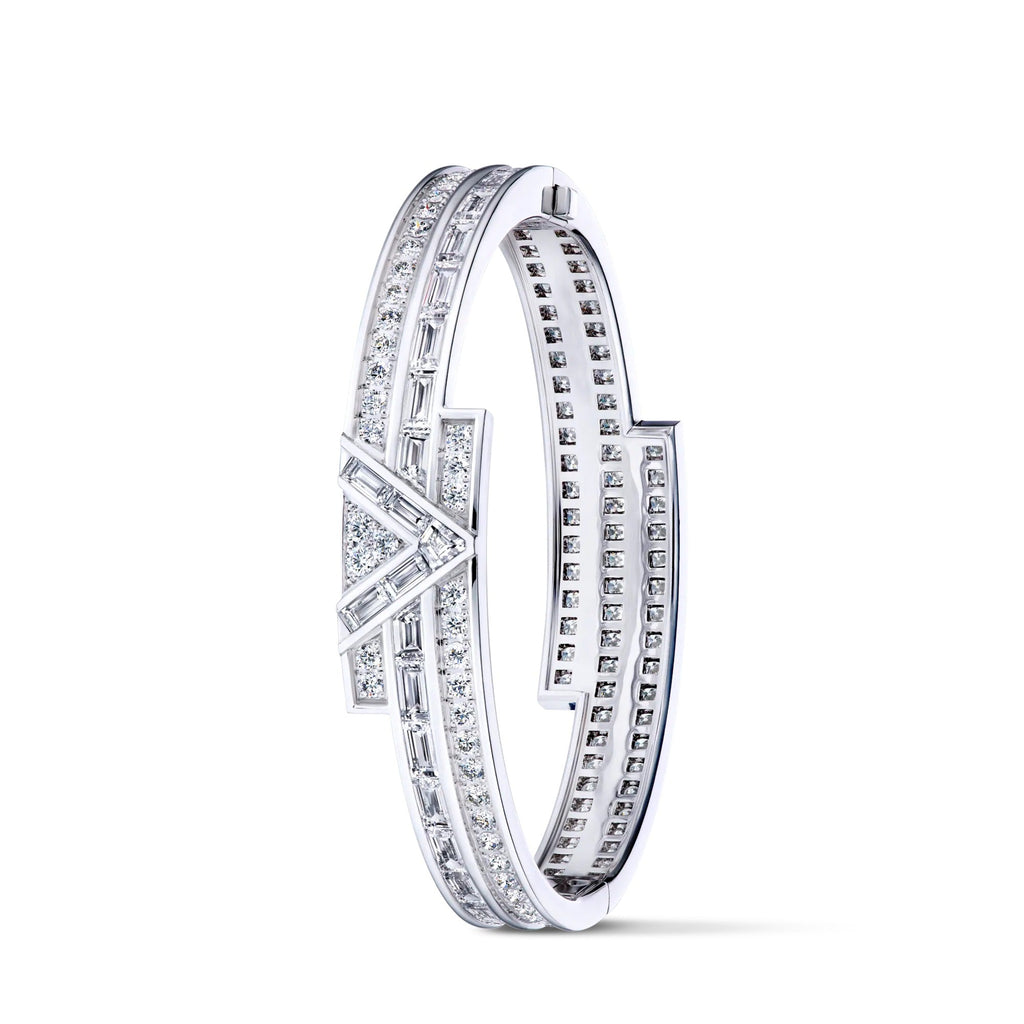 Pure V Bracelet, White Gold and Diamonds