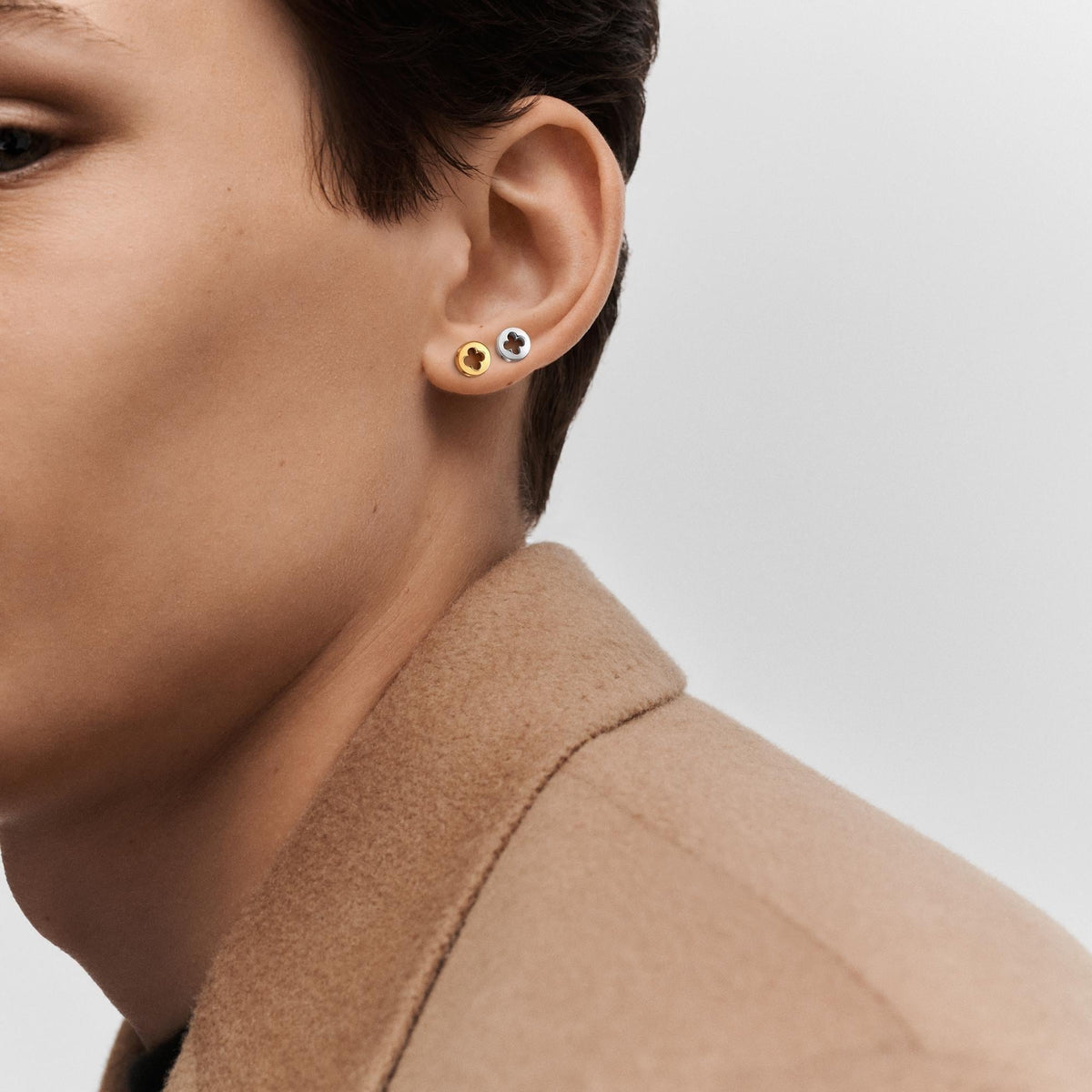 Empreinte Ear Studs, White Gold