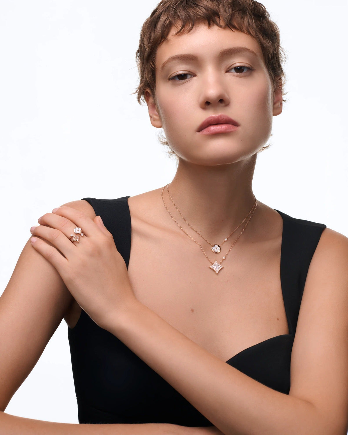 Color Blossom M Star Pendant, Pink Gold, White Mother-of-Pearl and Diamonds