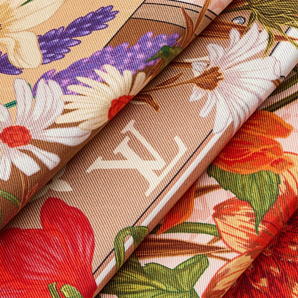 LV En Fleurs Square 90