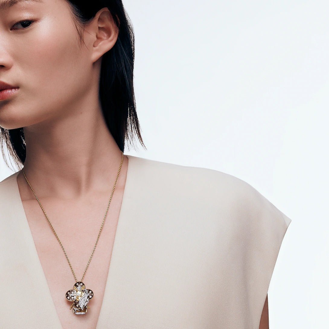 Vivienne Horse Pendant, Yellow Gold, White Gold, Lacquer & Diamonds