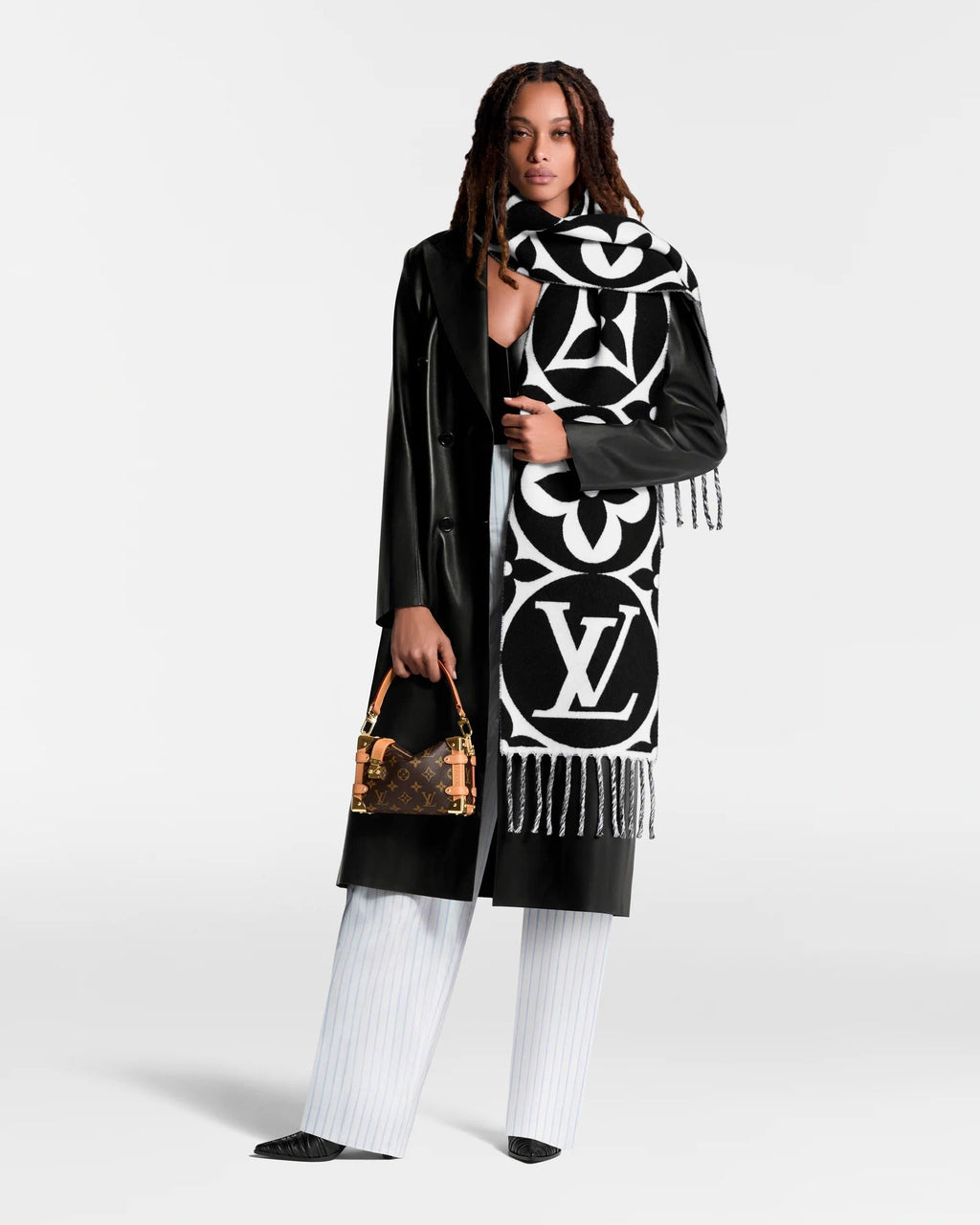 LV Medallion Scarf