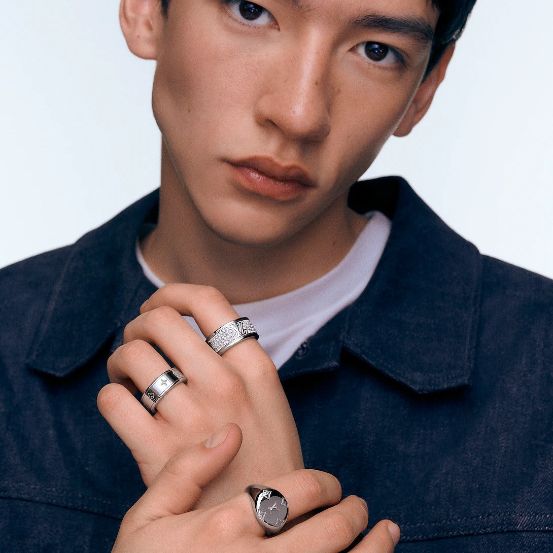 Les Gastons Vuitton Large Ring, White Gold and Diamonds