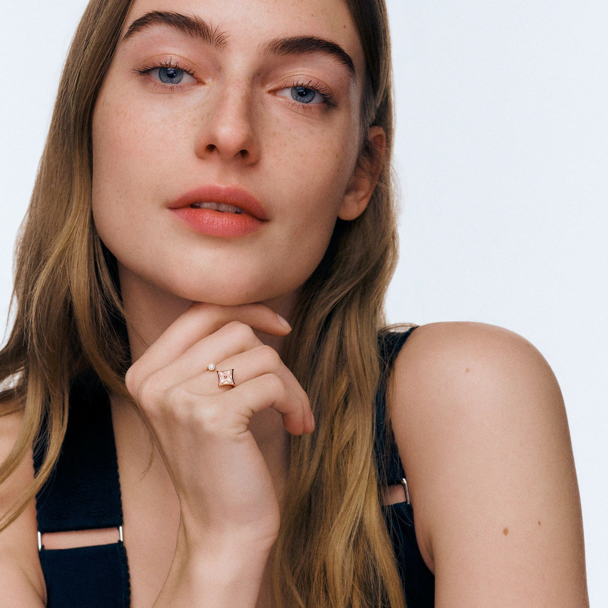 Color Blossom Mini Star Ring, Pink Gold, Pink Mother-of-Pearl and Diamond