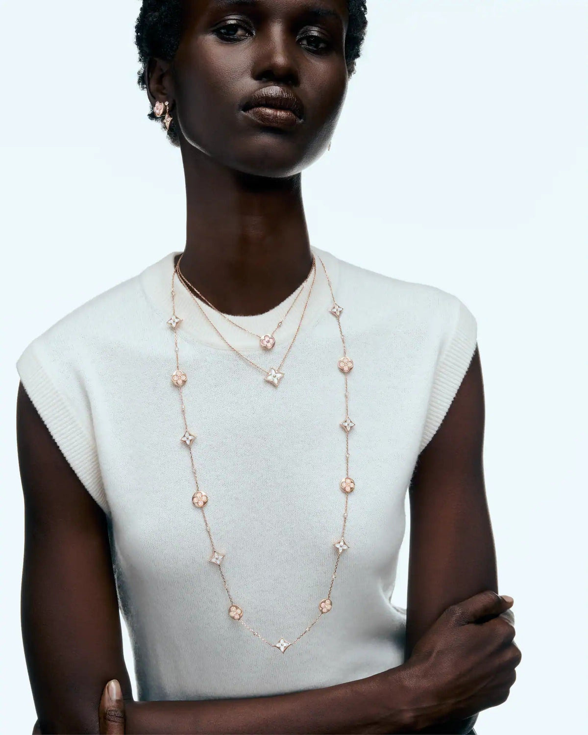 Color Blossom BB Sun Pendant, Pink Gold, White Mother-of-Pearl and Diamond