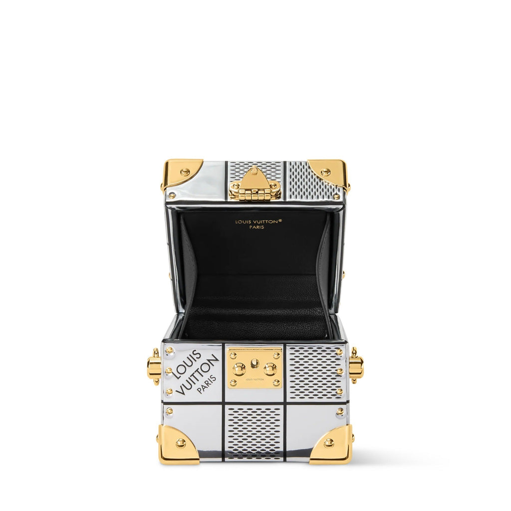 Tile Trunk