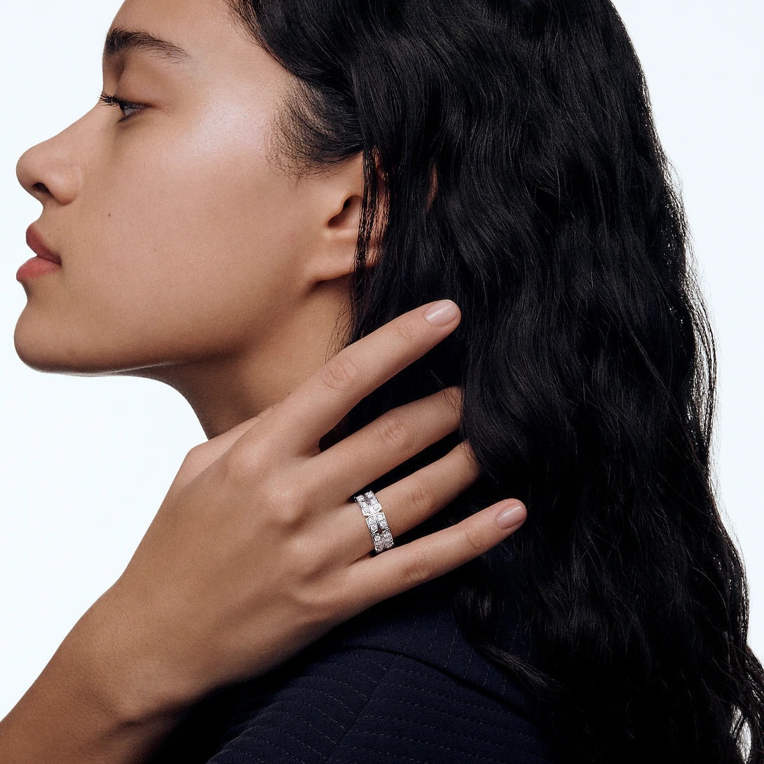 Tumbler Ring, White Gold and Diamonds