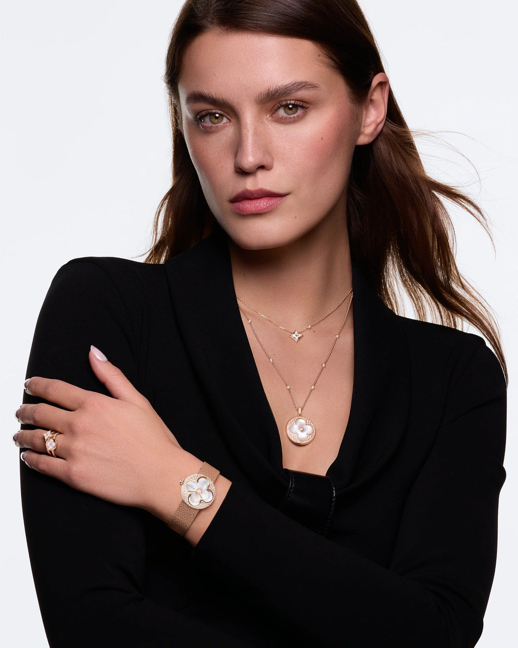 Color Blossom, Quartz, 26 MM, Rose Gold, White Mother-Of-Pearl and Diamonds