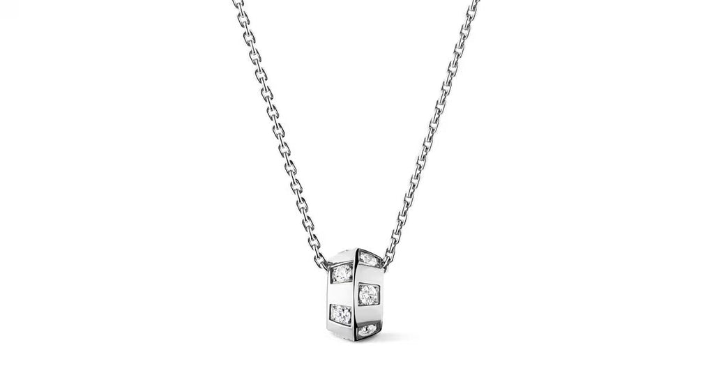 Le Damier de Louis Vuitton Pendant, White Gold and Diamonds