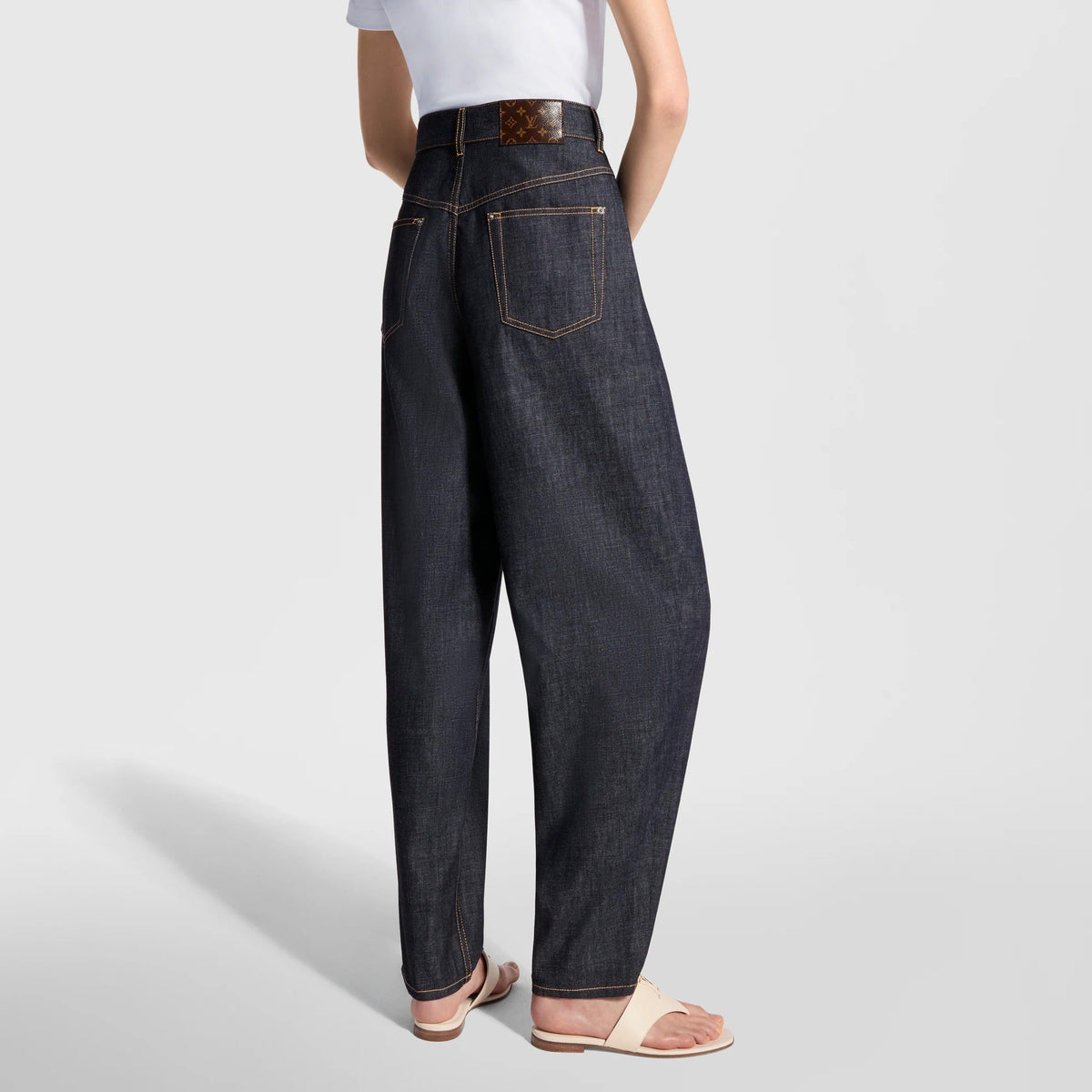 Wide-Cut Pleat Jeans