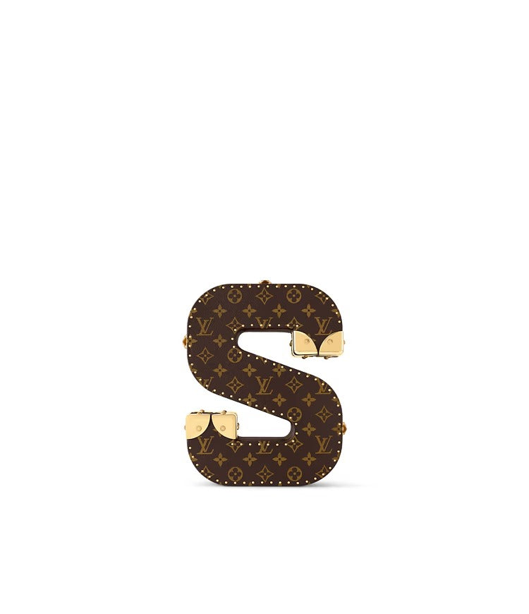 Letter Trunk S