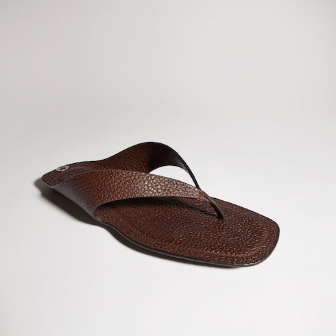 Men's thong sandal with Interlocking G - dark brown leather
