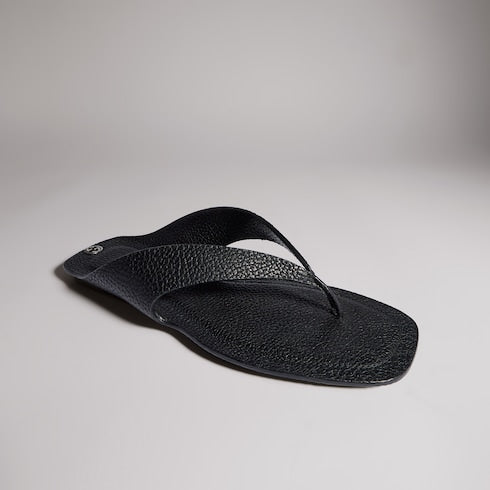 Men's thong sandal with Interlocking G - black leather