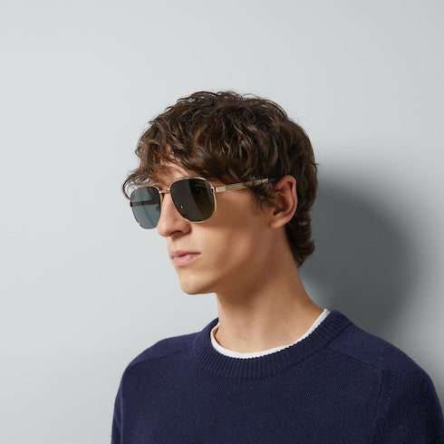Navigator frame sunglasses - gold-toned metal