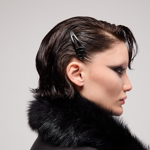Hair clip with Double G - black resin