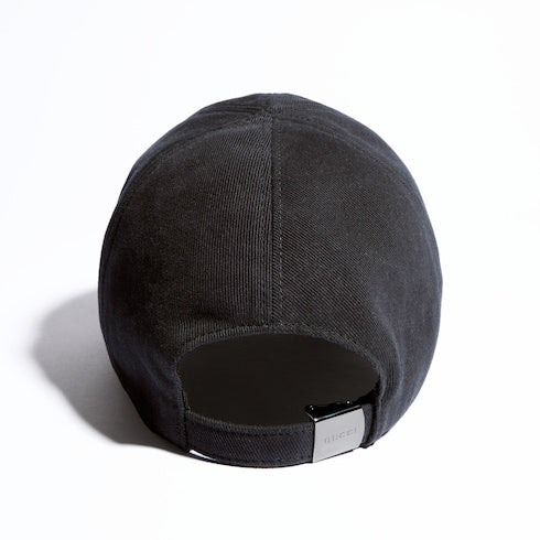 Cotton baseball hat with embroidery - black