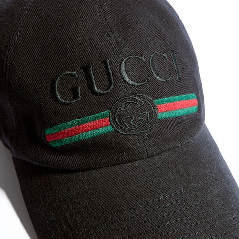 Cotton baseball hat with embroidery - black